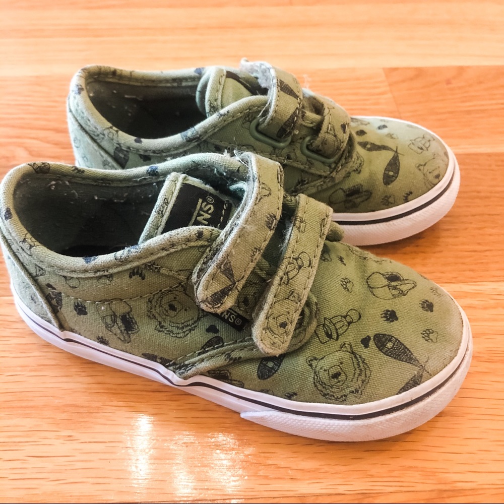VANS Toddler Green Camp themed  Boy Shoes Size 8